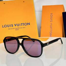 Picture of Louis Vuitton Sunglasses _SKUfw79339266fw